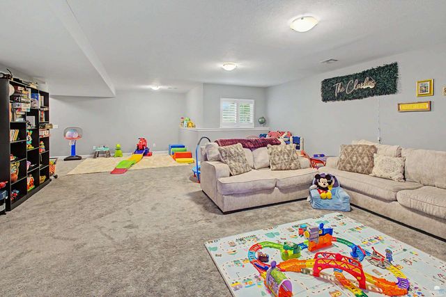 4750 Christine Circle, Manhattan, KS 66502