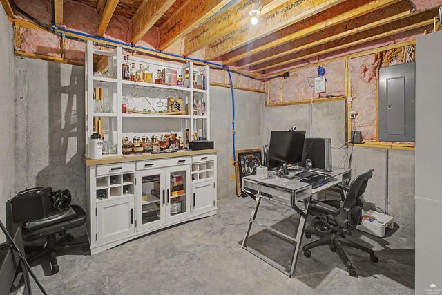 4750 Christine Circle, Manhattan, KS 66502