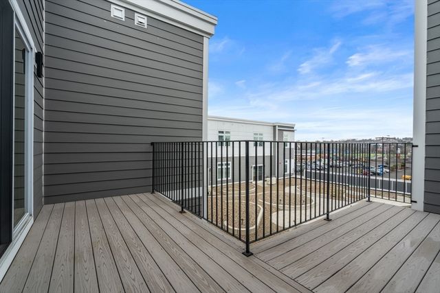 60 Cross St E 328, Somerville, MA 02145