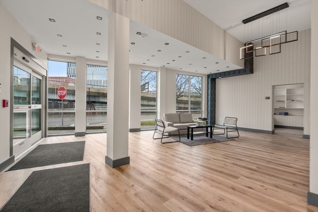 60 Cross St E 328, Somerville, MA 02145