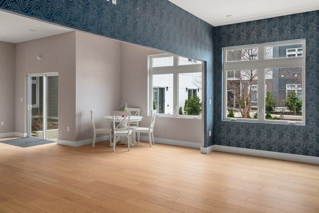60 Cross St E 328, Somerville, MA 02145