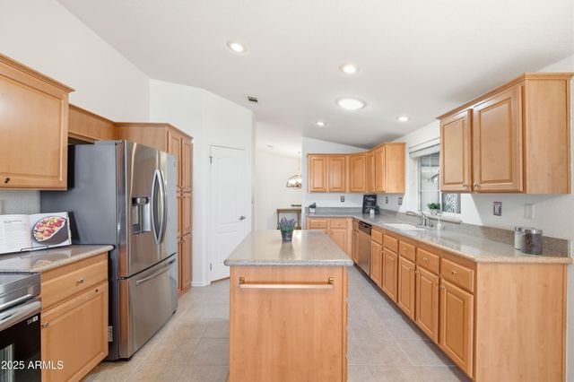 8840 E SUNLAND Avenue 142, Mesa, AZ 85208