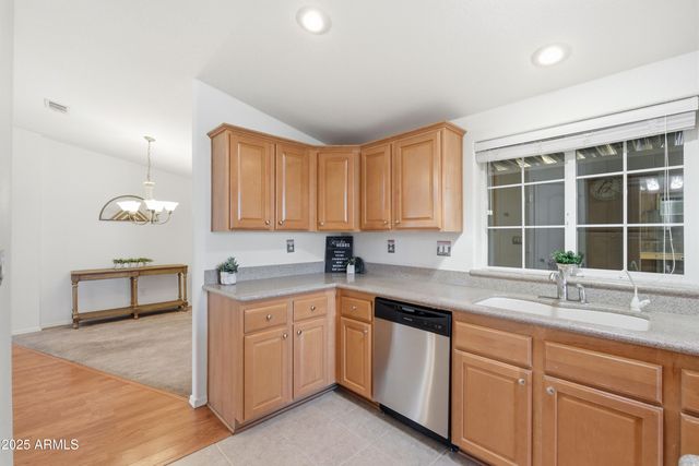 8840 E SUNLAND Avenue 142, Mesa, AZ 85208