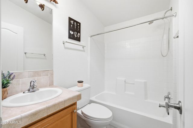 8840 E SUNLAND Avenue 142, Mesa, AZ 85208