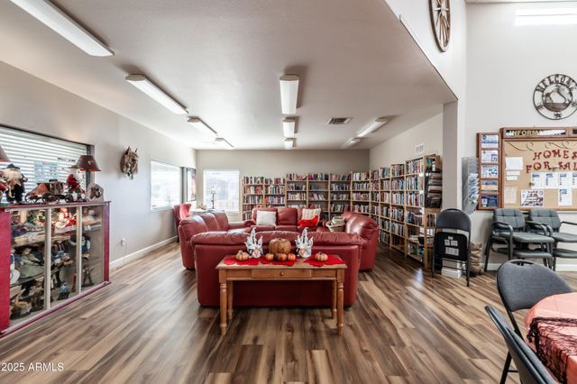 8840 E SUNLAND Avenue 142, Mesa, AZ 85208