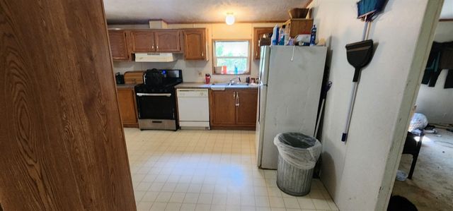 18350 Eisenhower Road, Morley, MI 49336