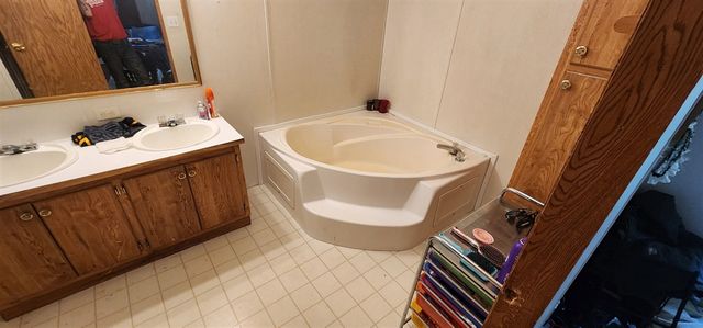 18350 Eisenhower Road, Morley, MI 49336