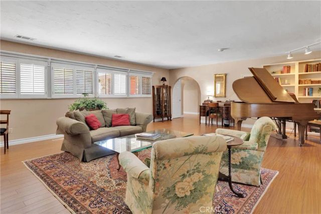 19955 Chickasaw Road, Apple Valley, CA 92307