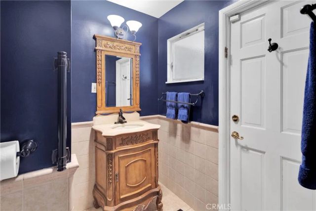 19955 Chickasaw Road, Apple Valley, CA 92307