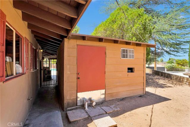 19955 Chickasaw Road, Apple Valley, CA 92307