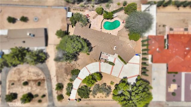 19955 Chickasaw Road, Apple Valley, CA 92307