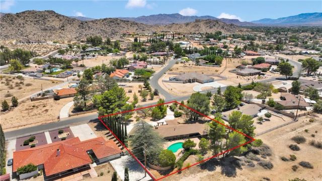 19955 Chickasaw Road, Apple Valley, CA 92307