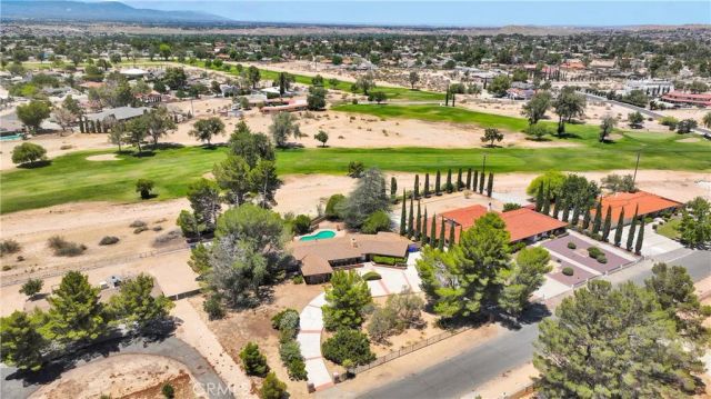 19955 Chickasaw Road, Apple Valley, CA 92307