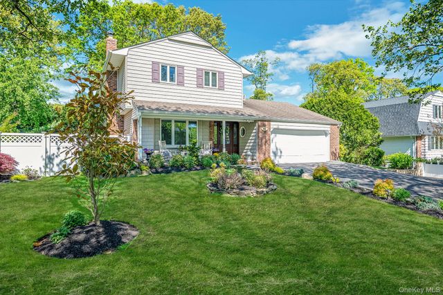 40 Boxwood Drive, Kings Park, NY 11754