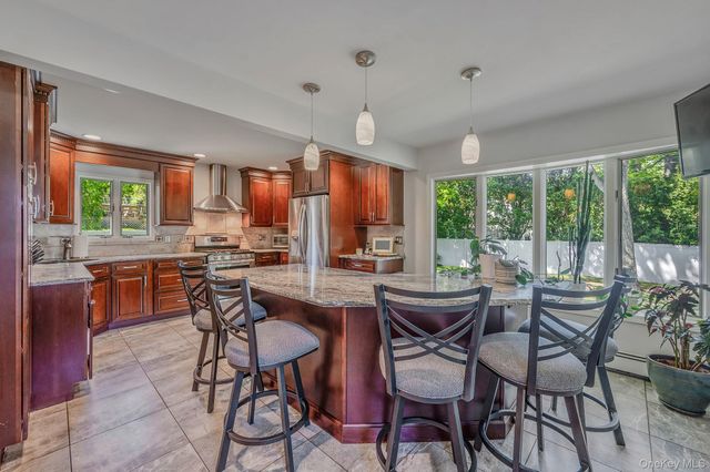 40 Boxwood Drive, Kings Park, NY 11754