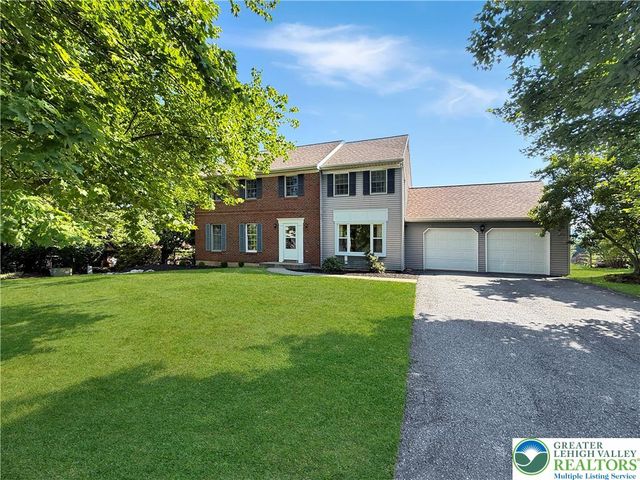 1929 Earls Court, Salisbury Twp, PA 18103