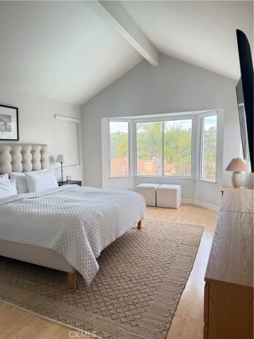 24725 Calle Serranona, Calabasas, CA 91302