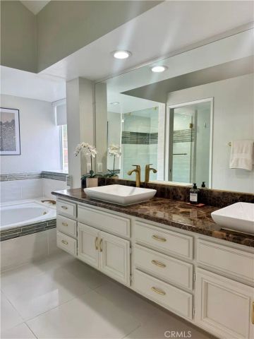 24725 Calle Serranona, Calabasas, CA 91302