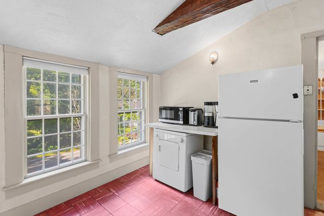 6 Forest Road, Hancock, NH 03449