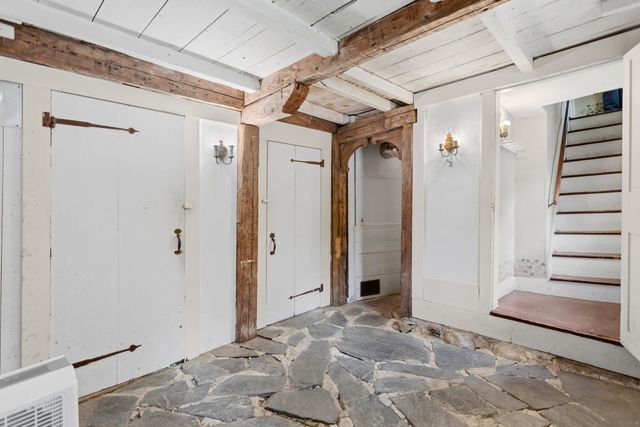 6 Forest Road, Hancock, NH 03449