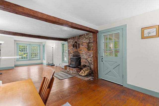 6 Forest Road, Hancock, NH 03449