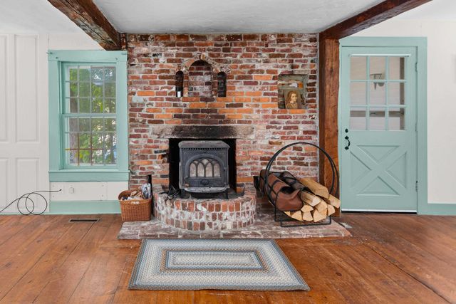 6 Forest Road, Hancock, NH 03449