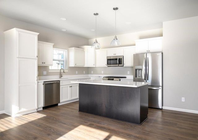 2573 Water Lily Circle, Sun Prairie, WI 53590