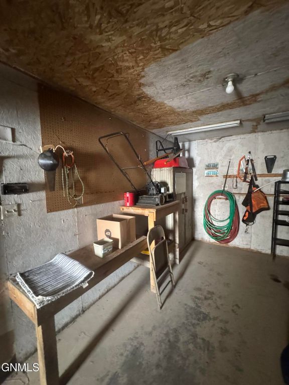 212 Pierce Street, Noonan, ND 58765 photo 11