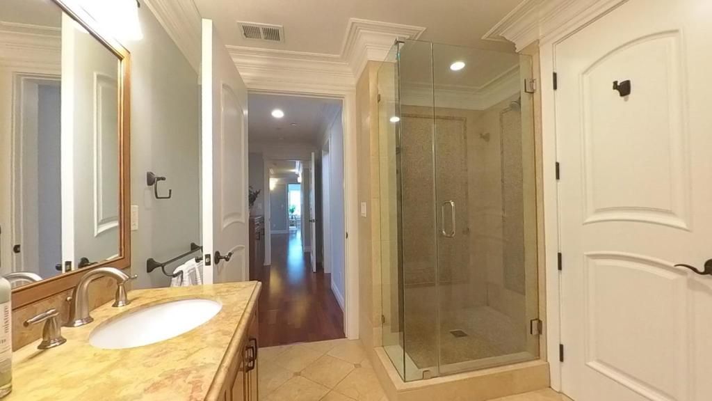 Image 15 of property listing at 1226 El Camino Real 201, Burlingame, CA 94010