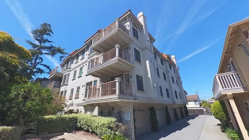 Image 20 of property listing at 1226 El Camino Real 201, Burlingame, CA 94010