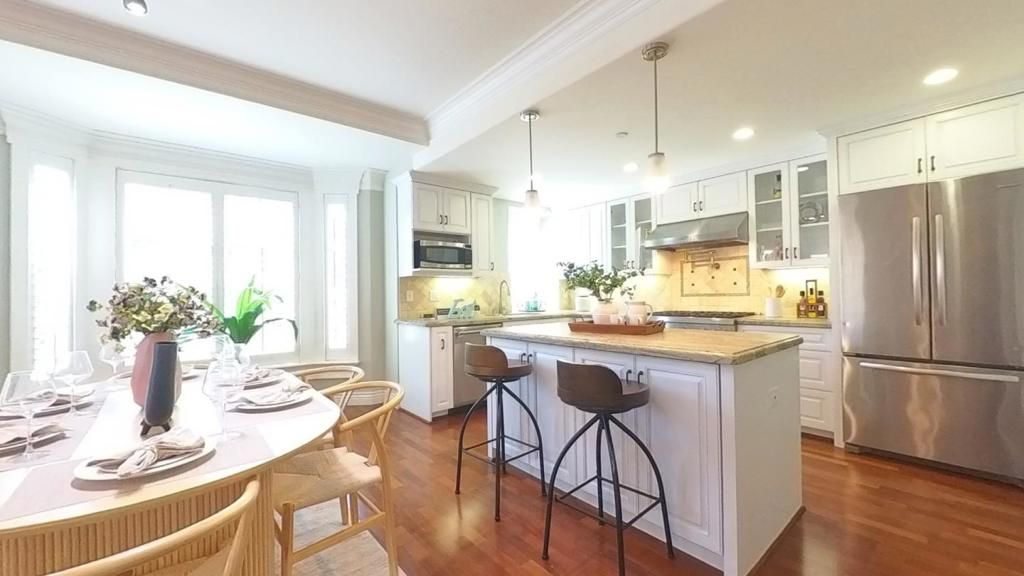 Image 8 of property listing at 1226 El Camino Real 201, Burlingame, CA 94010