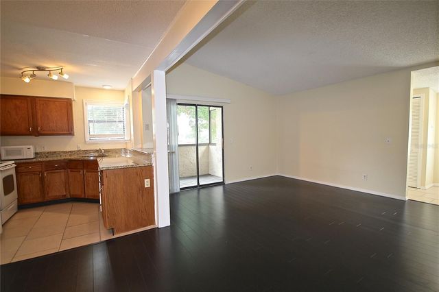 2905 ANTIQUE OAKS CIRCLE 4, Winter Park, FL 32792