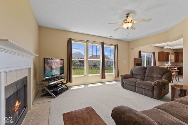 5973 Oakhaven Drive, Greenwood, IN 46142
