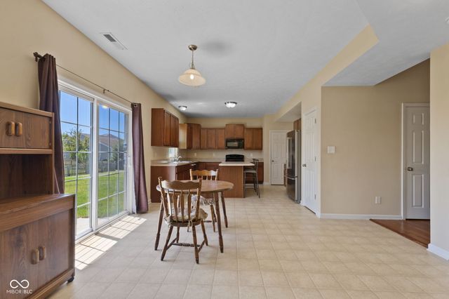 5973 Oakhaven Drive, Greenwood, IN 46142