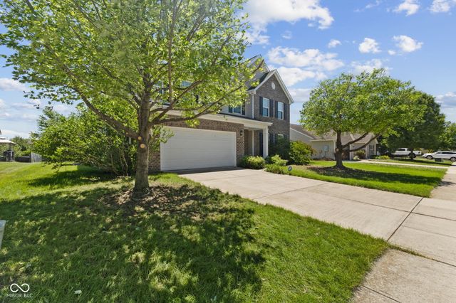 5973 Oakhaven Drive, Greenwood, IN 46142