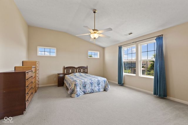 5973 Oakhaven Drive, Greenwood, IN 46142