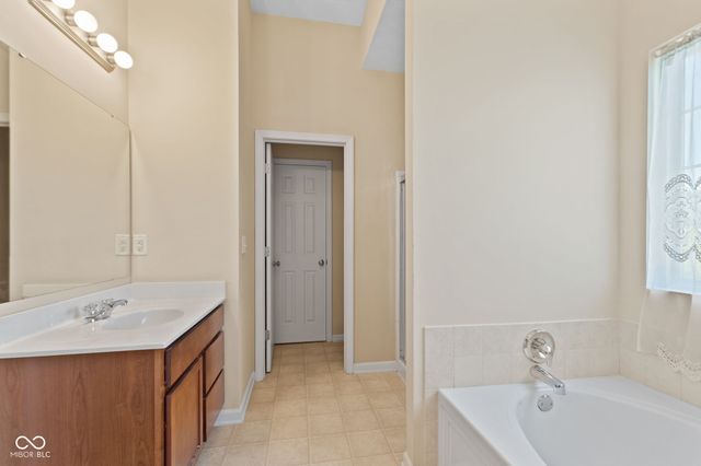 5973 Oakhaven Drive, Greenwood, IN 46142