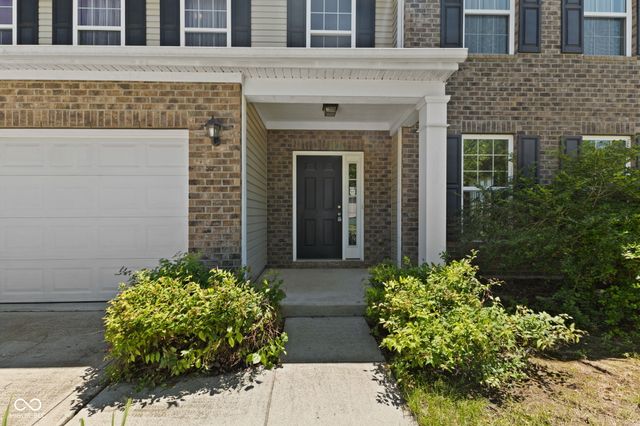 5973 Oakhaven Drive, Greenwood, IN 46142