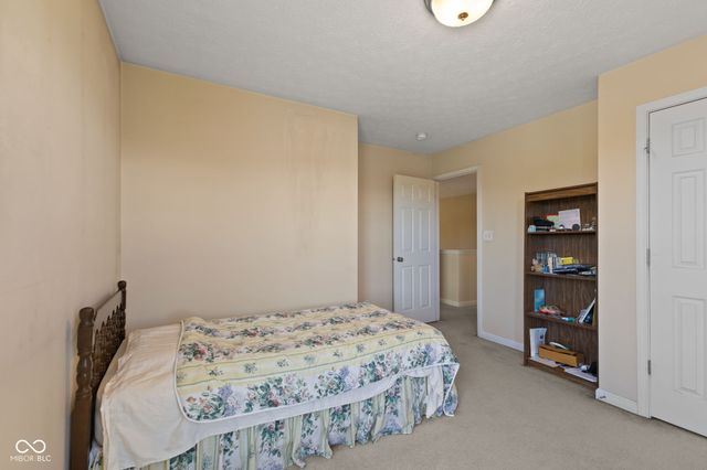 5973 Oakhaven Drive, Greenwood, IN 46142