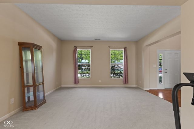 5973 Oakhaven Drive, Greenwood, IN 46142