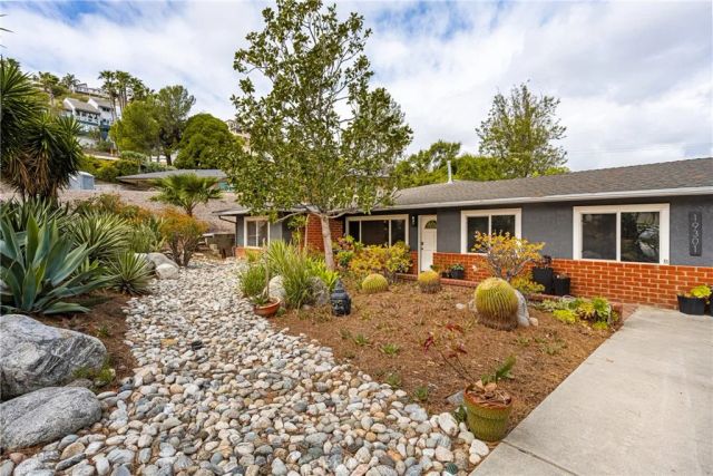19301 Maynard Way, North Tustin, CA 92705