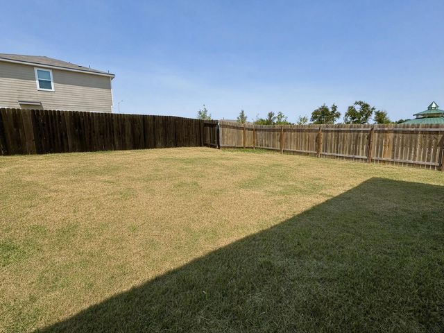 267 Surrey Oaks, Maxwell, TX 78656