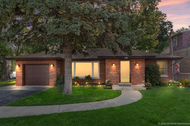 8011 Lawler Avenue, Burbank, IL 60459