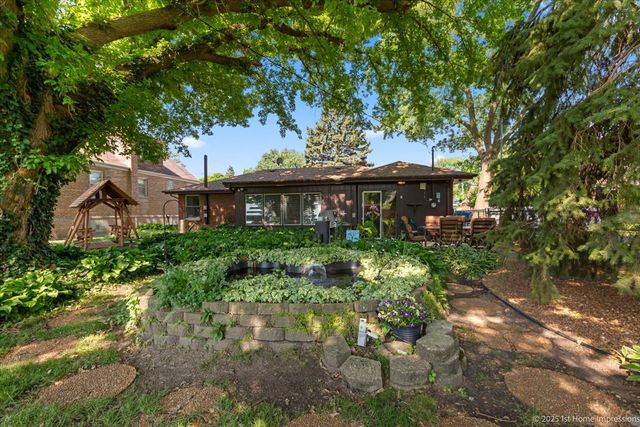 8011 Lawler Avenue, Burbank, IL 60459