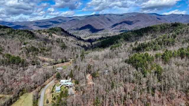 124 Cold Branch Lane, Hayesville, NC 28904