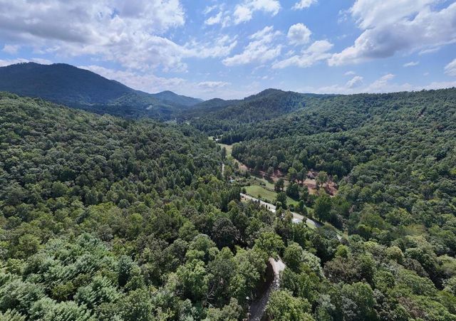 124 Cold Branch Lane, Hayesville, NC 28904