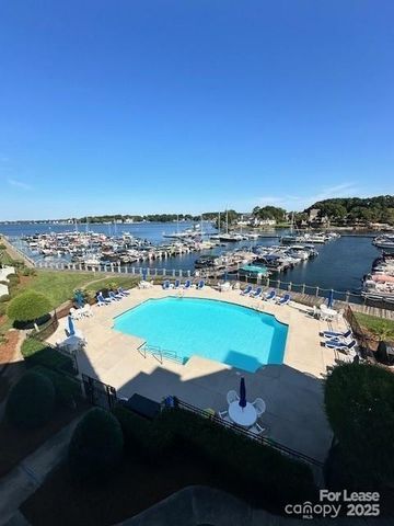 18731 Vineyard Point Lane, Cornelius, NC 28031