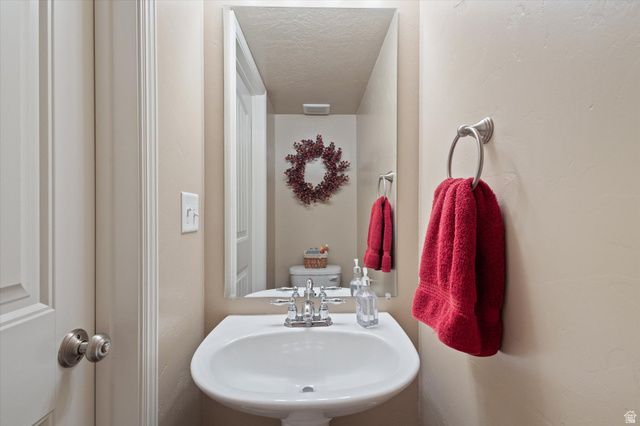 1227 N FIREFLY DR, Spanish Fork, UT 84660