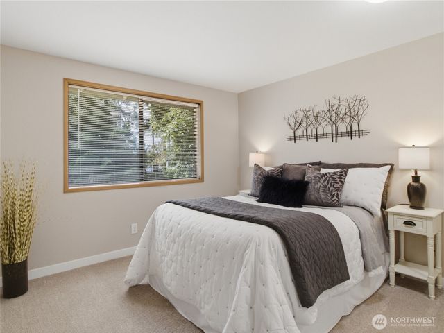 10398 Frontier Place NW, Silverdale, WA 98383