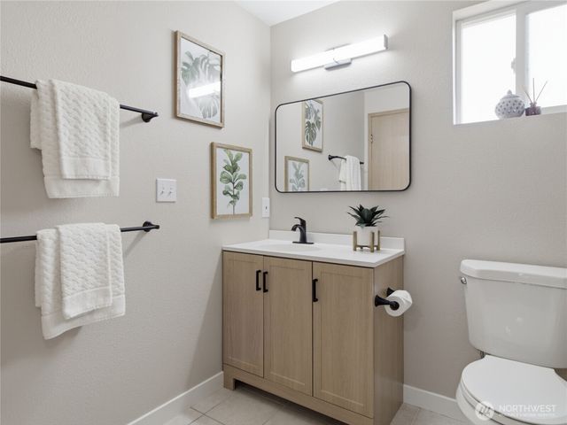 10398 Frontier Place NW, Silverdale, WA 98383